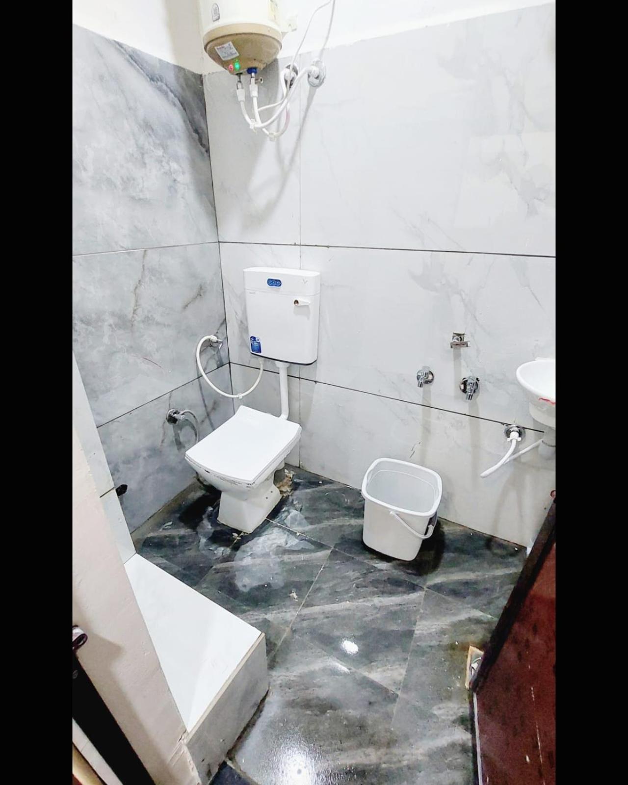 Hotel Om Palace Ujjain Eksteriør billede